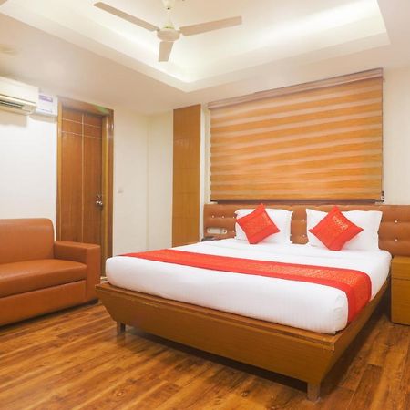 Hotel Sizzling Starr New Delhi Exterior foto