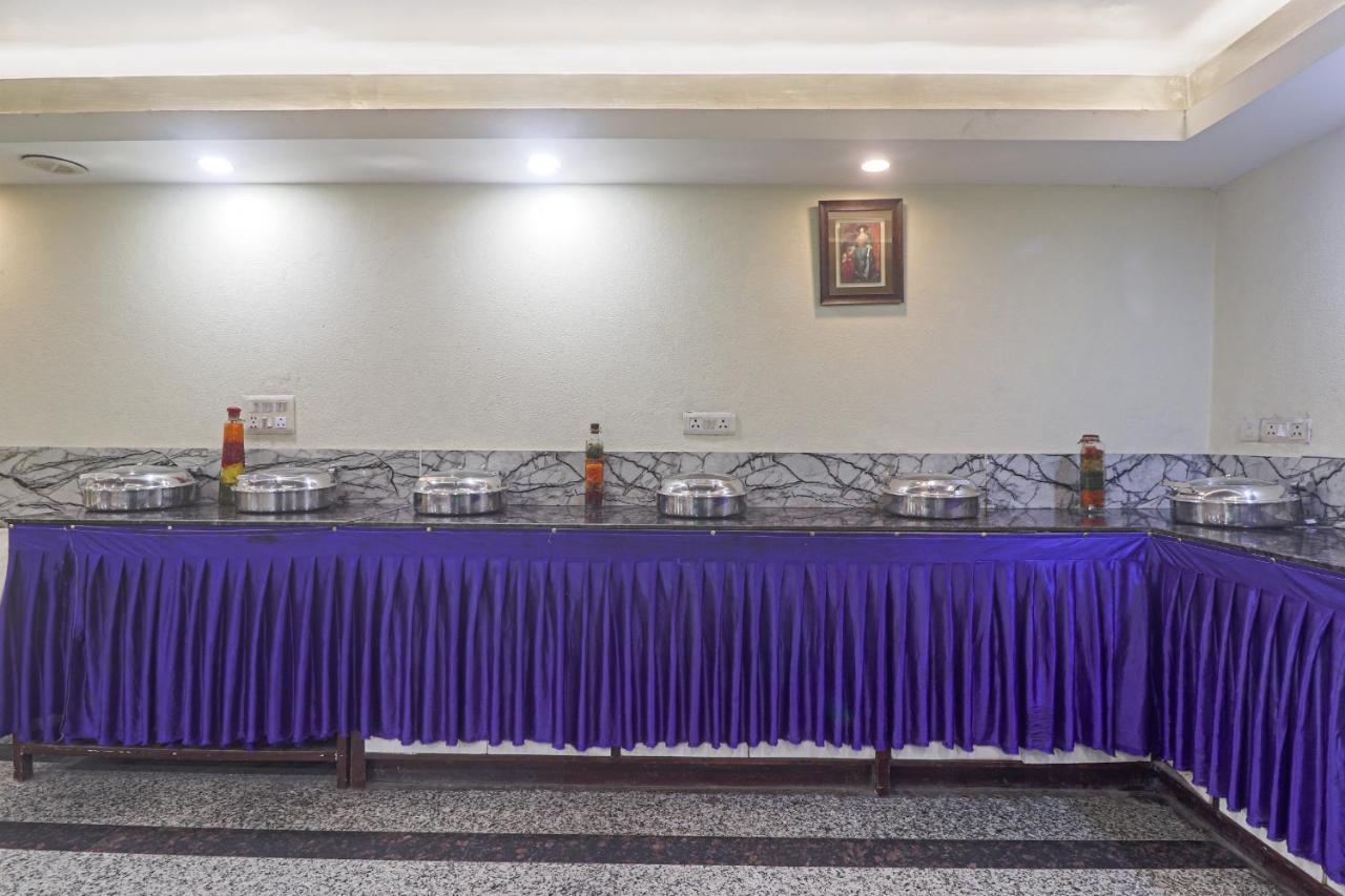 Hotel Sizzling Starr New Delhi Exterior foto