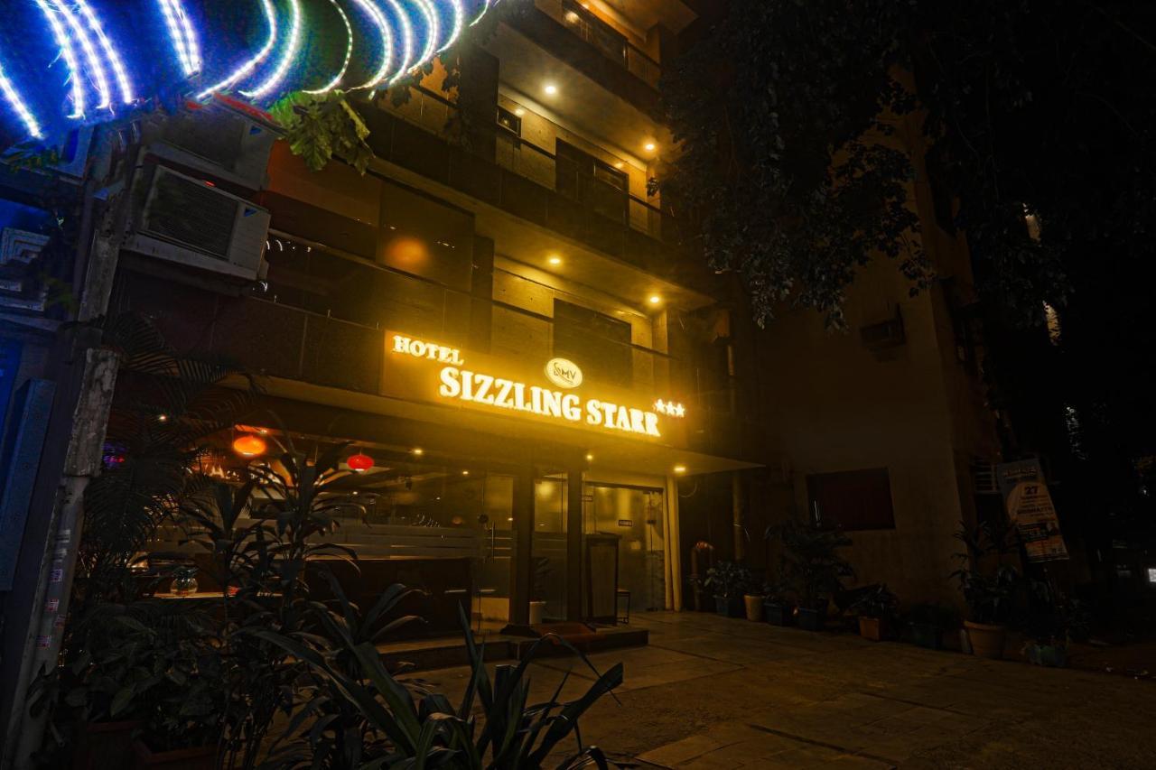 Hotel Sizzling Starr New Delhi Exterior foto