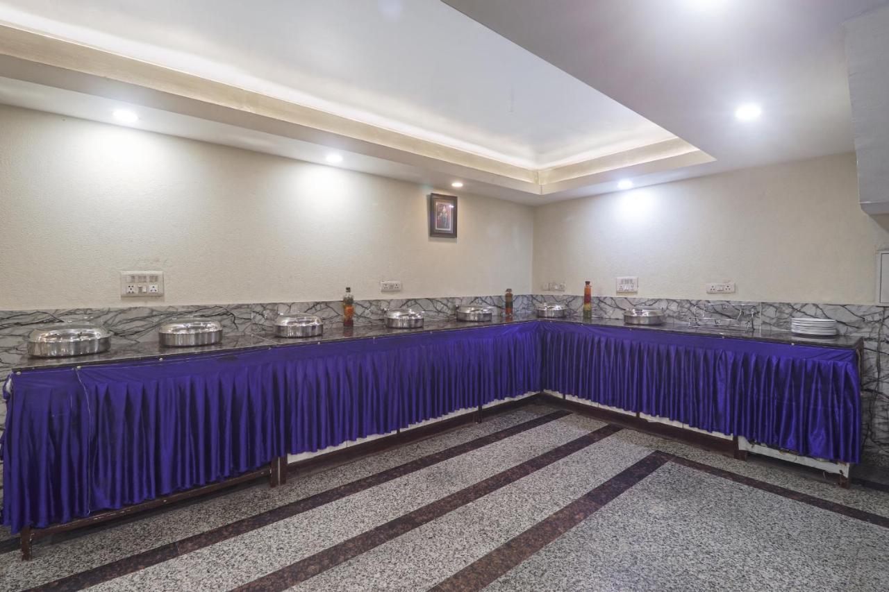 Hotel Sizzling Starr New Delhi Exterior foto