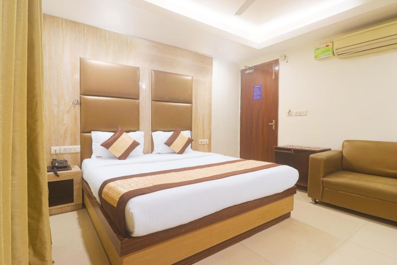 Hotel Sizzling Starr New Delhi Exterior foto