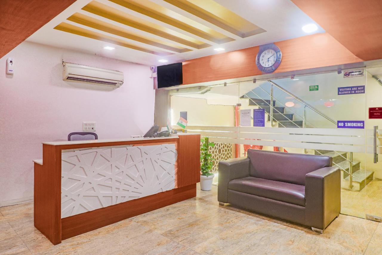 Hotel Sizzling Starr New Delhi Exterior foto